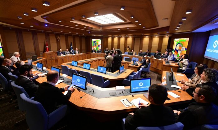 Anadolu Üniversitesi’nde yapay zekâ toplantısı gerçekleştirildi