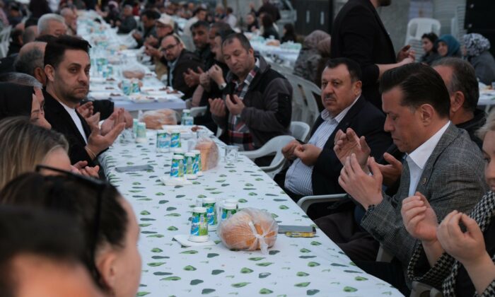 Nebi Hatipoğlu Çifteler’de iftar programına katıldı