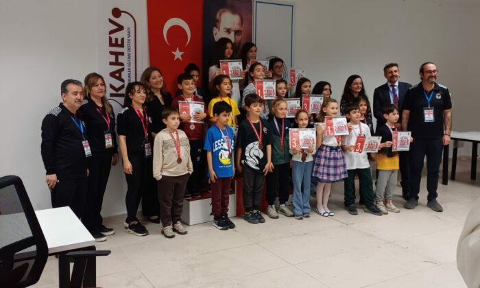 14 Mart Tıp Bayramı Satranç Turnuvası Büyük Bir Heyecanla Tamamlandı