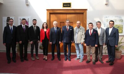 Sivrihisar Eğitim Vakfı heyeti, Osmangazi Rektörü Çolak’ı makamında ziyaret etti.