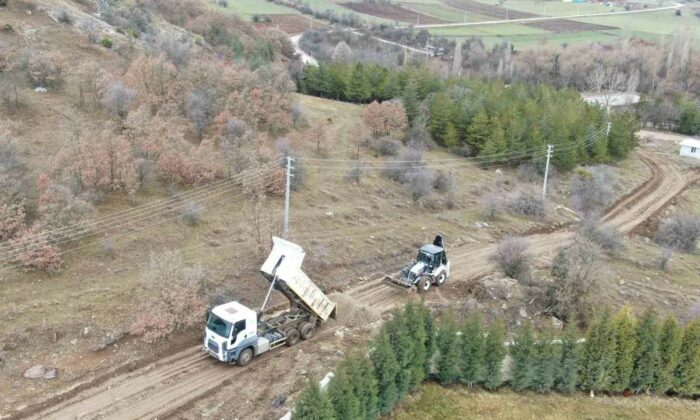 İnönü’de stabilize yol çalışması yapıldı