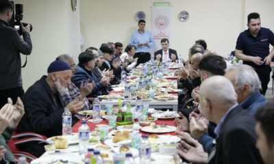 Kütahya protokolü huzurevi sakinleriyle iftarda buluştu