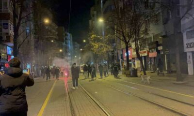Yürüyüş sonrası olaysız dağılan gruptan ayrılıp trafiği engellediler