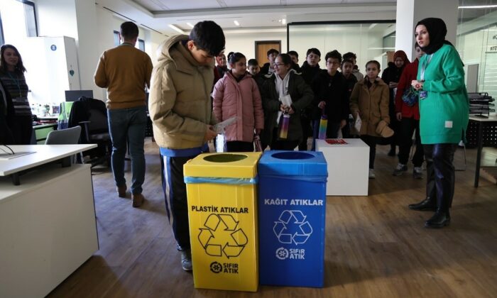 Kütahya Belediyesi’nden öğrencilere sıfır atık eğitimi
