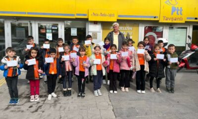 İlkokul öğrencileri bayram coşkusunu kartlara döktü