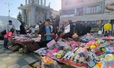 Bayram yoğunluğu esnafın yüzünü güldürdü