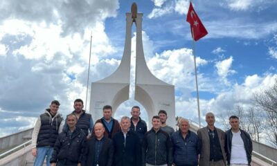 Emet’te köylülerden şehitlik ziyareti ve coşkulu bayram kutlaması