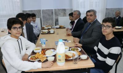 Kaya öğrencilerle iftar yaptı
