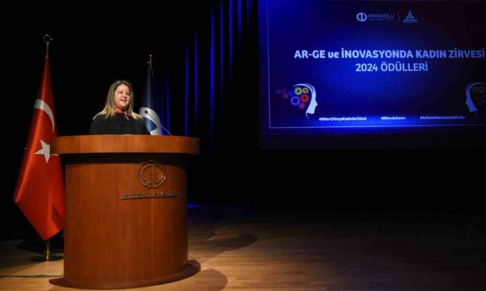 Anadolu Üniversitesi 2024 Yılı AR-GE ve İnovasyonda Kadın Zirvesi Ödülleri sahiplerini buldu
