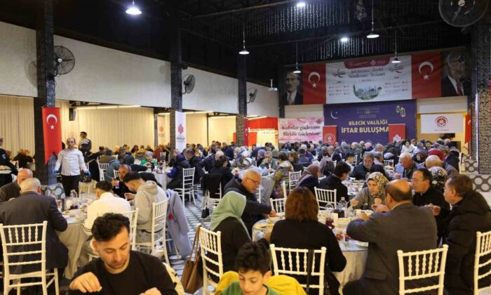 Bilecik’te evliliğinde 50 yılı geçmiş çiftler bir araya geldi