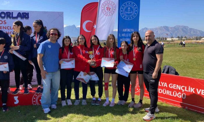 Eskişehirli öğrenciler şampiyonlarda büyük başarılar elde etti