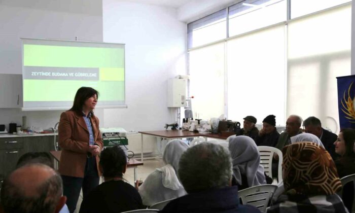 Büyükşehir Sarıcakayalı üreticileri bilgilendirdi