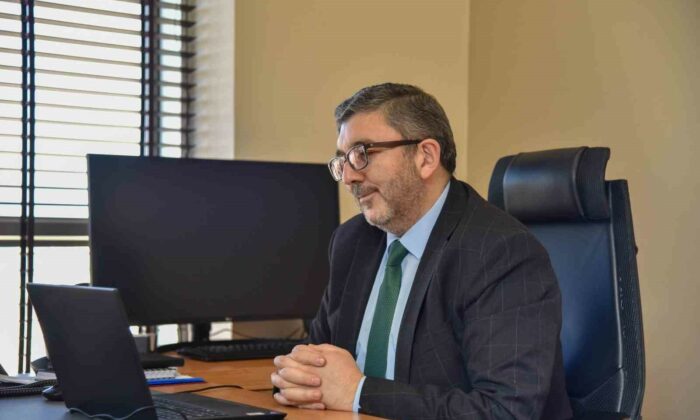 BŞEÜ, eğitimlere devam eden bursiyerler online toplantıya katıldı
