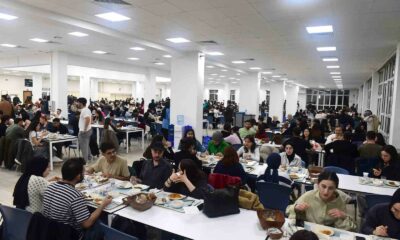 Rektör Adıgüzel öğrencilerle iftar yemeğinde buluşmaya devam ediyor