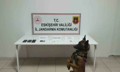 Uyuşturucu ticareti yapan 2 şüpheli yakalandı