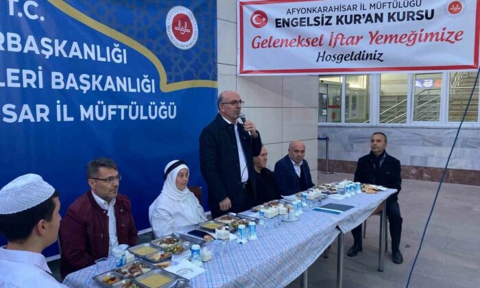 Kur’an Kursu öğrencileri İftarda buluştu