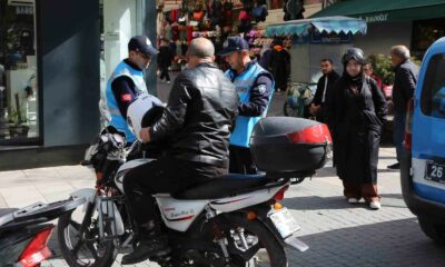 Büyükşehir zabıtadan yaya yollarında sıkı denetim