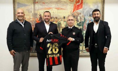Eskişehirspor yönetiminden İl Jandarma Komutanı’na ziyaret