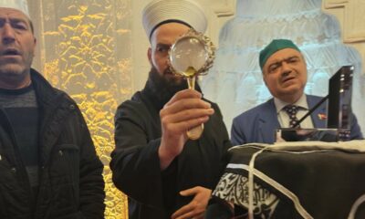 Sivrihisar Ulu Camii’ne Saç-ı Şerif’i bağışladı