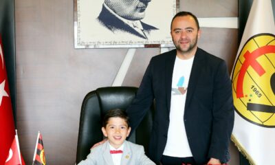 Eskişehirspor’da 23 Nisan’da başkanlık koltuğu çocuğa devredildi