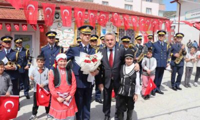 MSB Muharip Hava Kuvvetleri Bandosu Bozüyük’te konser verdi