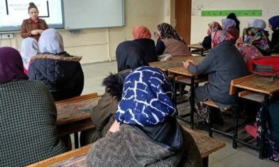 Altıntaş’ta “Meslekleri Tanıyorum” temalı veli bilgilendirme seminerleri