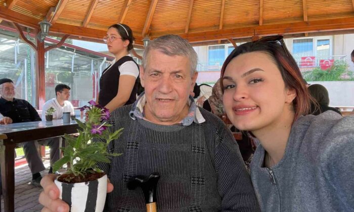 Hemşirelik öğrencileri huzurevi ziyaretlerinde renkli hatıralar bıraktı