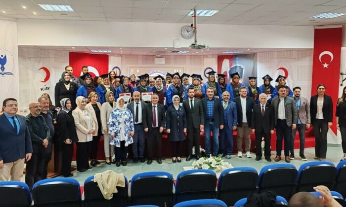 DPÜ’de “Kadın Üniversitesi” mezuniyet coşkusu