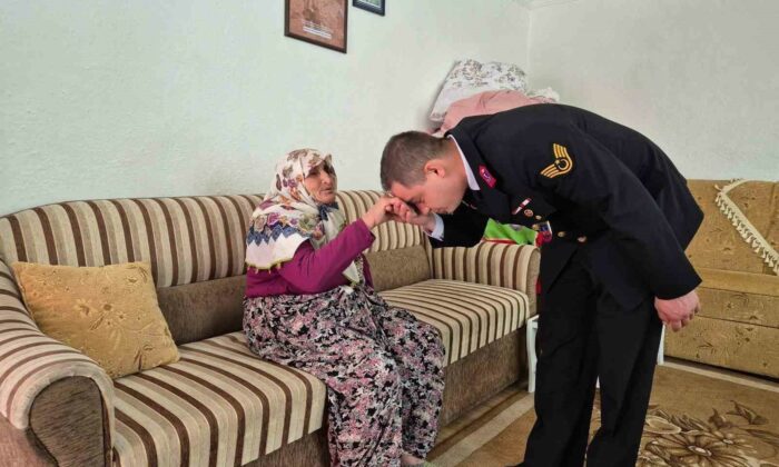 İl Jandarma Komutanlığı’ndan şehit ve gazi ailelerine ziyaret