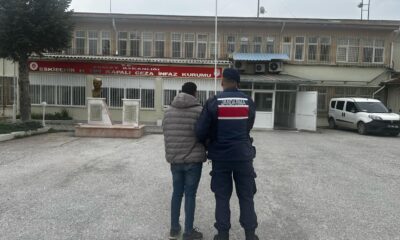 Kesinleşmiş 20 yıl hapis cezası bulunan şahıs hırsızlık yaparken suçüstü yakalandı