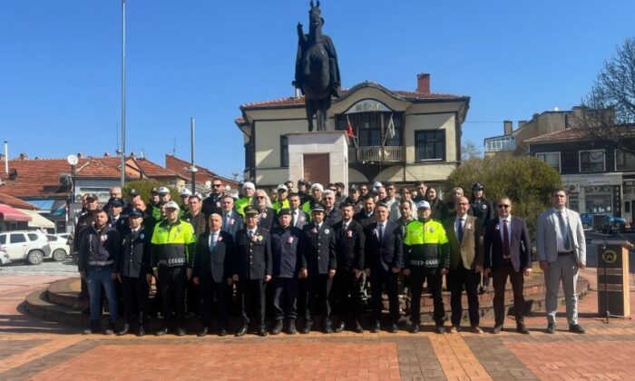 Tavşanlı’da Polis Haftası etkinlikleri çelenk sunumu ile başladı