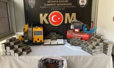 Kütahya’da kaçak makaron ve fişek ele geçirildi