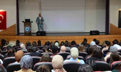 ESOGÜ’de “Yükseköğretimde Üretken Yapay Zekâ” semineri düzenlendi
