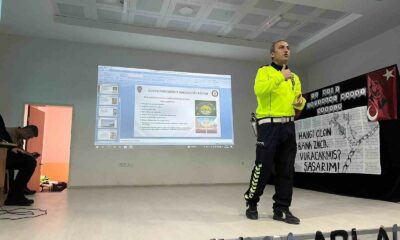 299 öğrenci trafik güvenliği eğitimleri ile gençlere farkındalık kazandırılıyor