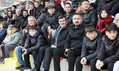 Başkan Kahveci’den genç futbolculara destek