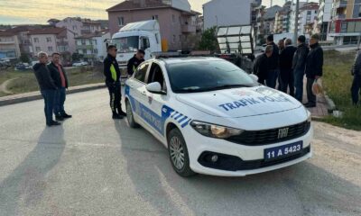 Otomobil ile motosikletin çarpıştığı kazada 1 kişi yaralandı