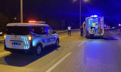 Çocuğunu kurstan almaya giden sürücü anne geçirdiği kazada yaralandı