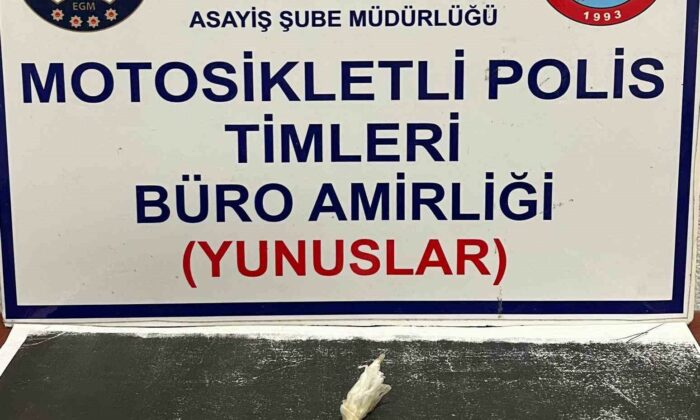 Kütahya’da Yunus Timleri bir şahsın üzerinde uyuşturucu ele geçirdi