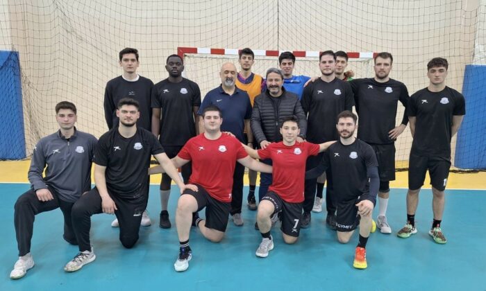 Gençlik ve Spor İl Müdürü Kalın, hentbol antrenmanına konuk oldu