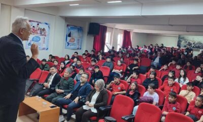 Altıntaş’ta “Kurtuluştan Egemenliğe” temalı çocuk söyleşisi