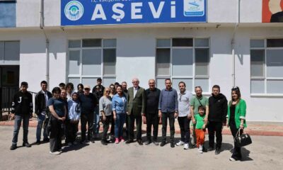 Başkan Kazım Kurt’tan aşevi ziyareti: “Zor zamanlarda dayanışma en büyük gücümüz”