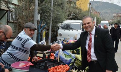 Başkan pazarcı esnaflarıyla bir araya geldi