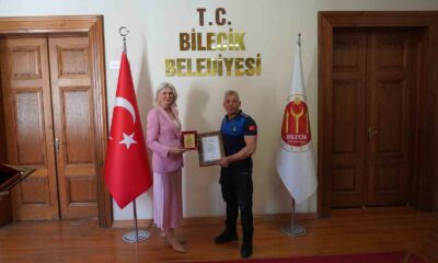 Bilecik’te başarılı operasyona imza atan zabıtalara teşekkür plaketi verildi