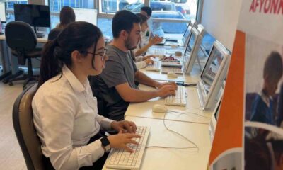 Afyonkarahisarlı öğrenciler klavye şampiyonasına damga vurdu