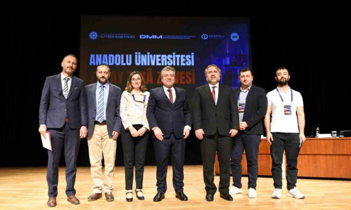 ’Anadolu Üniversitesi Yapay Zekâ Zirvesi’nin 2’nci oturumu 9 sunumla tamamlandı