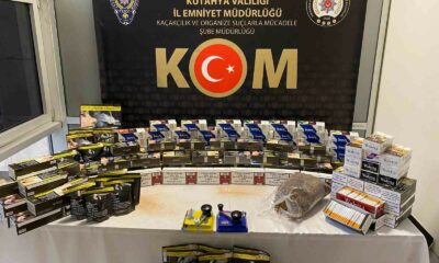 Kütahya’da 2 ev ve 1 işyerinde kaçak tütün ve makaron ele geçirildi