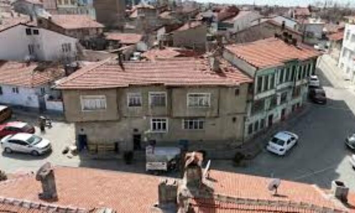 Evden atılan yaşlı adama Hayırseverler Yeni Bir Yuva Kurdu