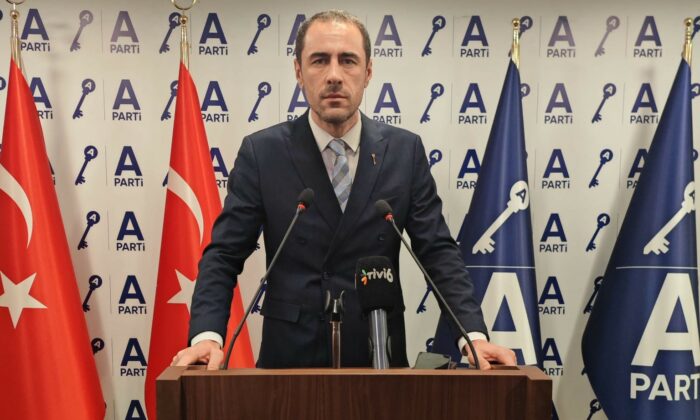 Çağlar Ölce:“Sizi Bu Çözüme Kim Mahkûm Etti? Milletimize Açıklayın”