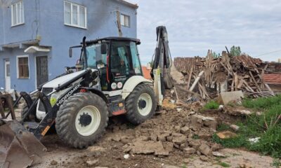 İnönü’de Metruk binalar için yıkım çalışması sürüyor