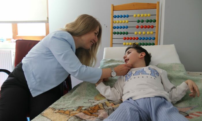 Milyonda bir görülen hastalık Eskişehirli çocuğun hayatını kararttı